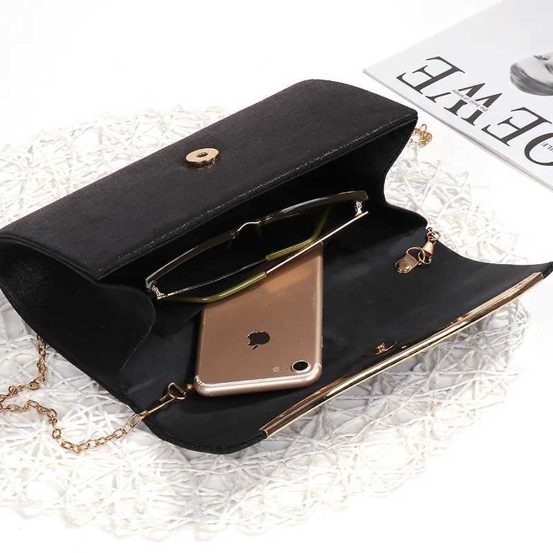 Fashionable and Exquisite Womens Metal Binding Temperament Dinner Bag Metal Magnetic One Shoulder Backpack Handbag H251027