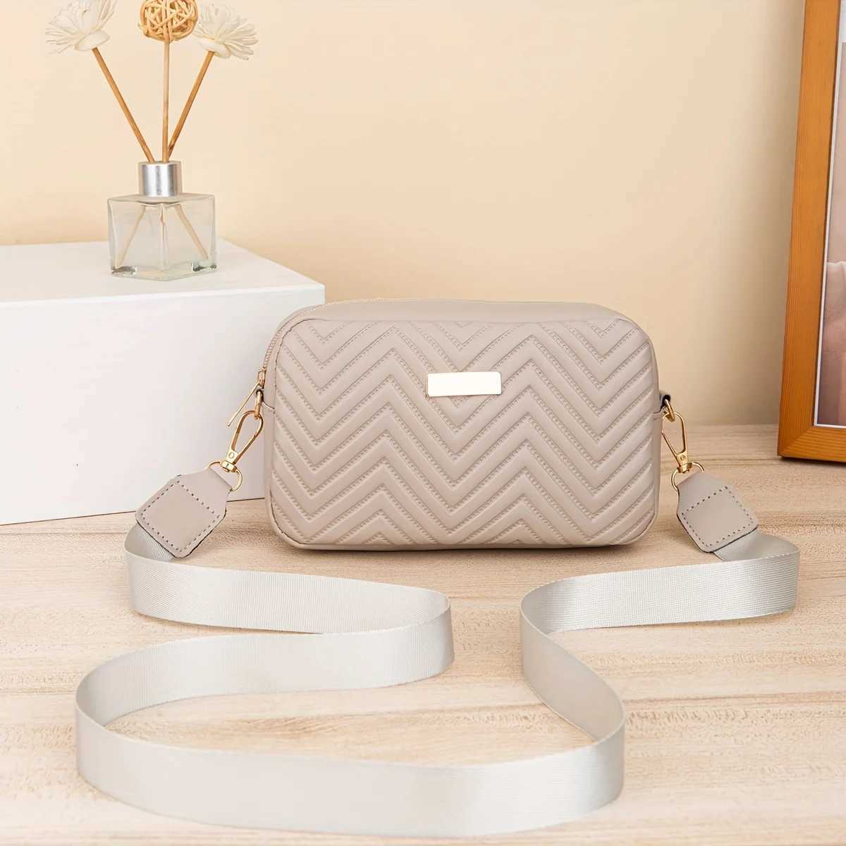 Mini Fashion Quilted Crossbody Bag Trendy PU Shoulder Bag Womens Casual Handbag Phone PurseT251028