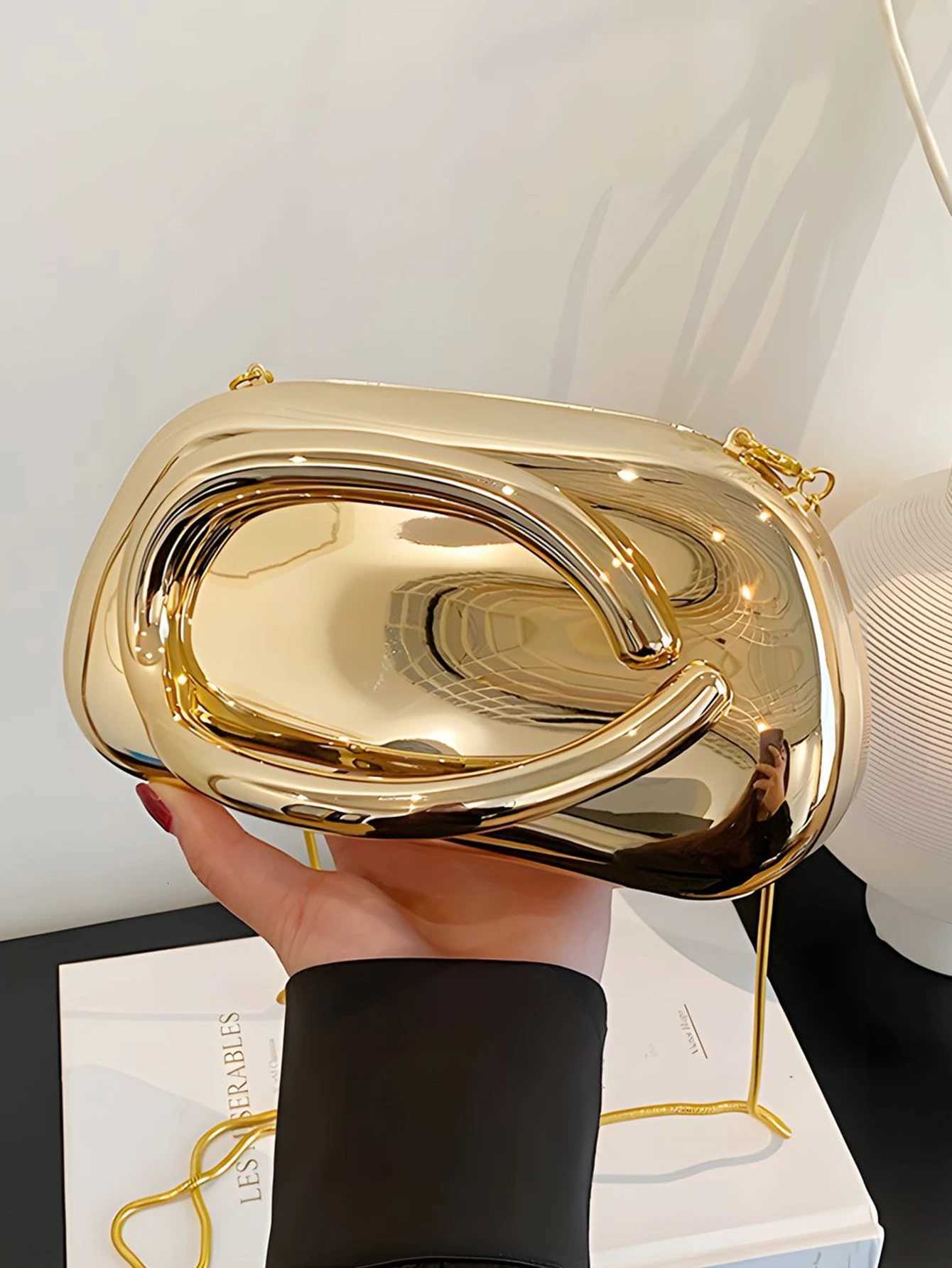 Fashion Elegant Metal Closure Box Shaped Crossbody Bags Women Evening Bags Wedding Mini Ladies Wallet Party Cute Purse ClutchBag H251027