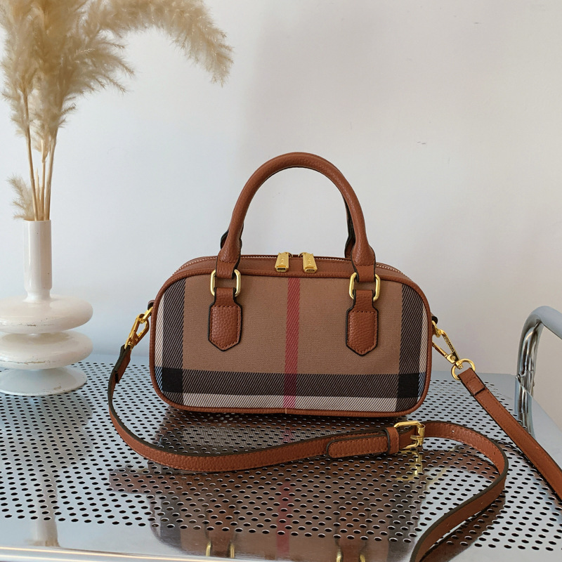 Exquisite Elegant Women New Commuter Checkered Boston Pillow Bag Versatile Casual Shoulder Crossbody