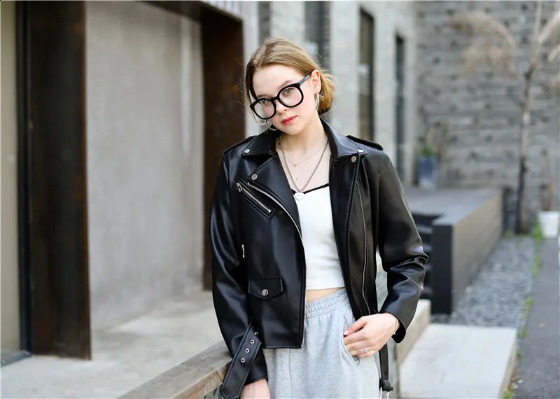 Ladies 2025 Spring and Autumn candy color handsome motorcycle belt Detachable epaulettes motorcycle jacket leather jack 251027