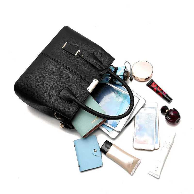 Shaping PU Leather Handbag Stylish Versatile Tote Shoulder Bag Large Capacity Crossbody Bag with Adjustable StrapsZip ClosureW251028