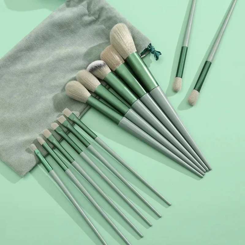 13 PCS Makeup Brushes Set Eye Shadow Foundation Women Cosmetic Brush Eyeshadow Blush Beauty Soft Tools Bag Makeup Brush Set J251117