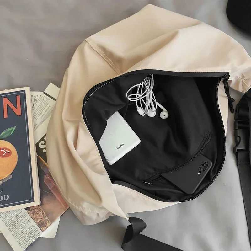 Crossbody Bags Men Solid Color Large Capacity Hobos Unisex Harajuku Japanese Style Nylon Waterproof Travel Shoulder Zipper PurseW251028