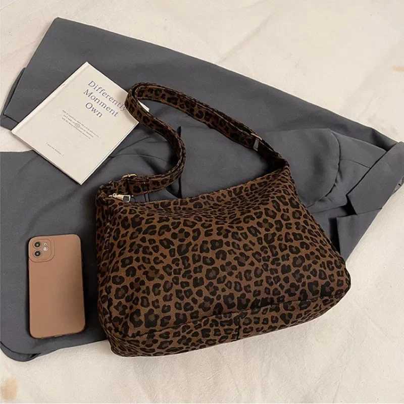 Trendy Leopard Print Womens Tote Bag Lightweight Highcapacity Shoulder Bag Adjustable Shoulder Strap Crossbody Bag For DailyW251028