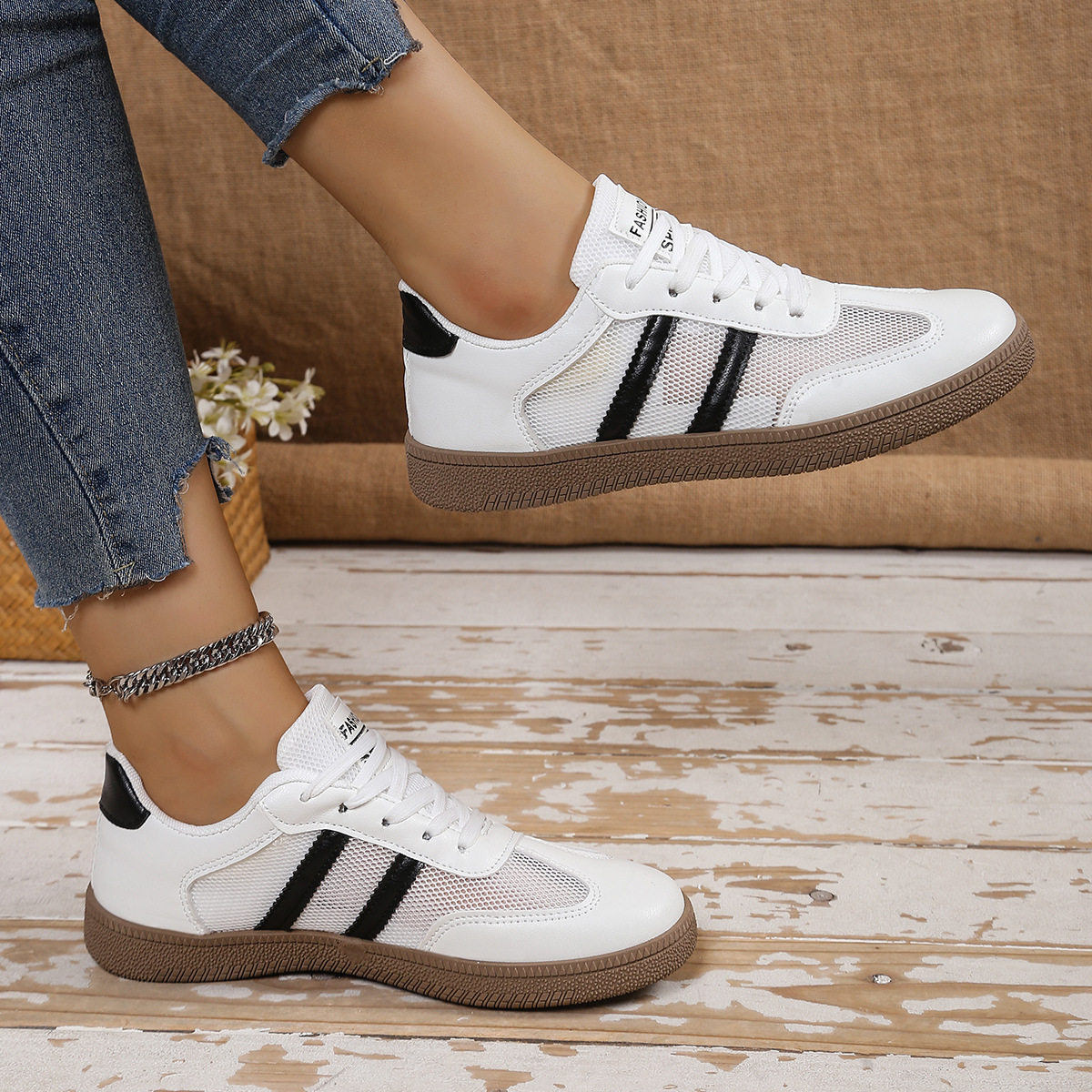 German training shoes summer new fashionable and versatile white shoes for wearing lightweight soft-soled casual board shoes