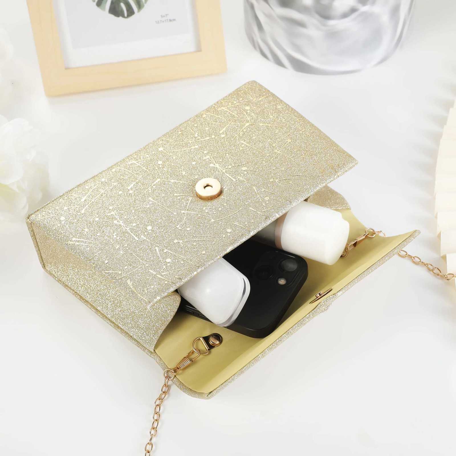 HighEnd Clamshell Shoulder Bag New Design Light Fashion Temperament Dinner Bag Travel Storage for Stylish Diners H251027