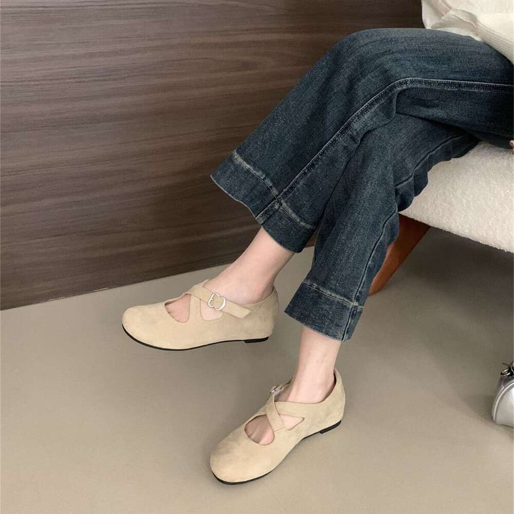 2025 Autumn and New French Style Elegant Hidden Designer Shoe Heel Evening Cross Strap Buckle Single Shoes