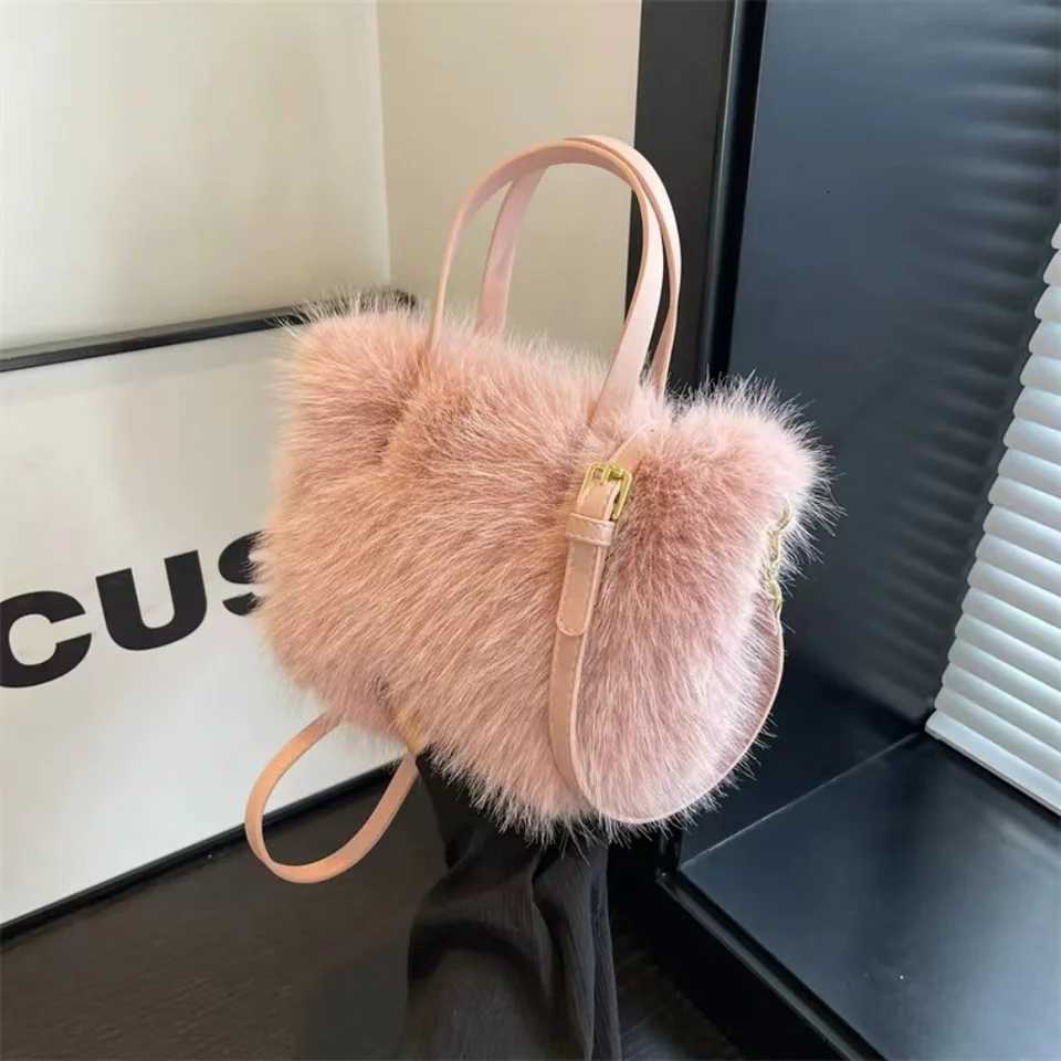 Fairy Handbag Pearl Chain Plush Small Square Bag For Women Fashion Elegant Shoulder Crossbody Bag Autumn Winter Versatile TotesT251028