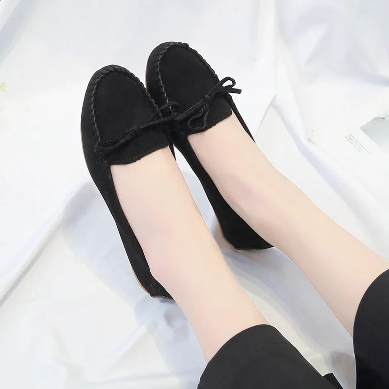 Women Shoes Slip on Loafers for Ballet Flats Women Suede Casual Sneakers Zapatos Mujer Flat Shoes for Mom Fashion Shoes 251023