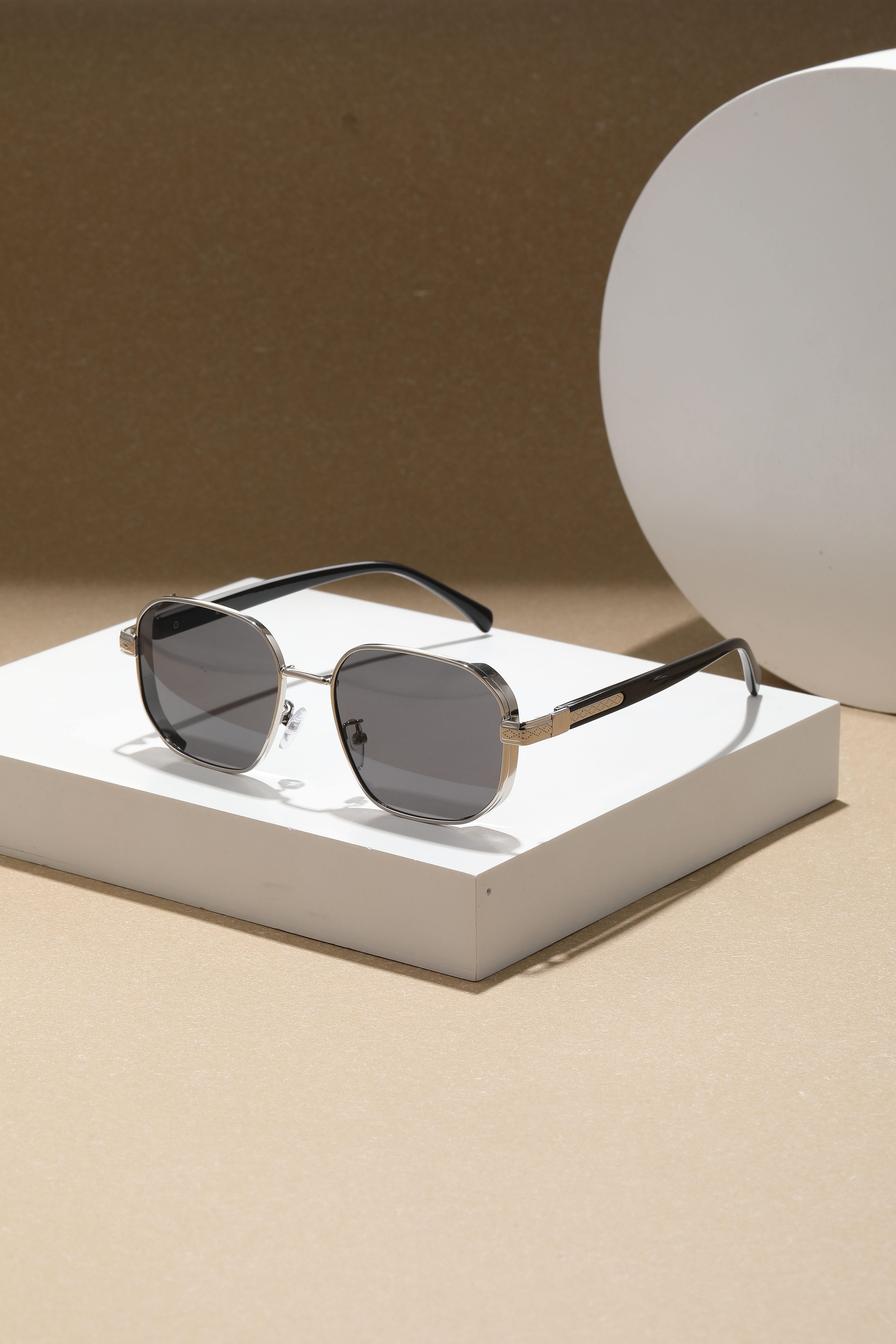 1pc Double-Bridge Pilot Metal Frame #90s Retro Metal Small Frame Heavyweight Men's Sunglasses Thick Frame Geometric Hexagonal Women's Fashio