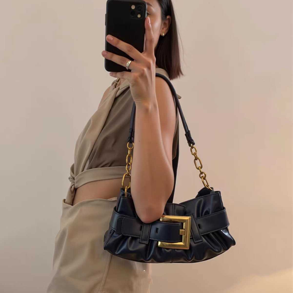Holiday Chanson Soft Leather Wrinkled Tote Large Bag for Women 2025 New Single Shoulder Bag Underarm Large Capacity Fashion Cloud Bag