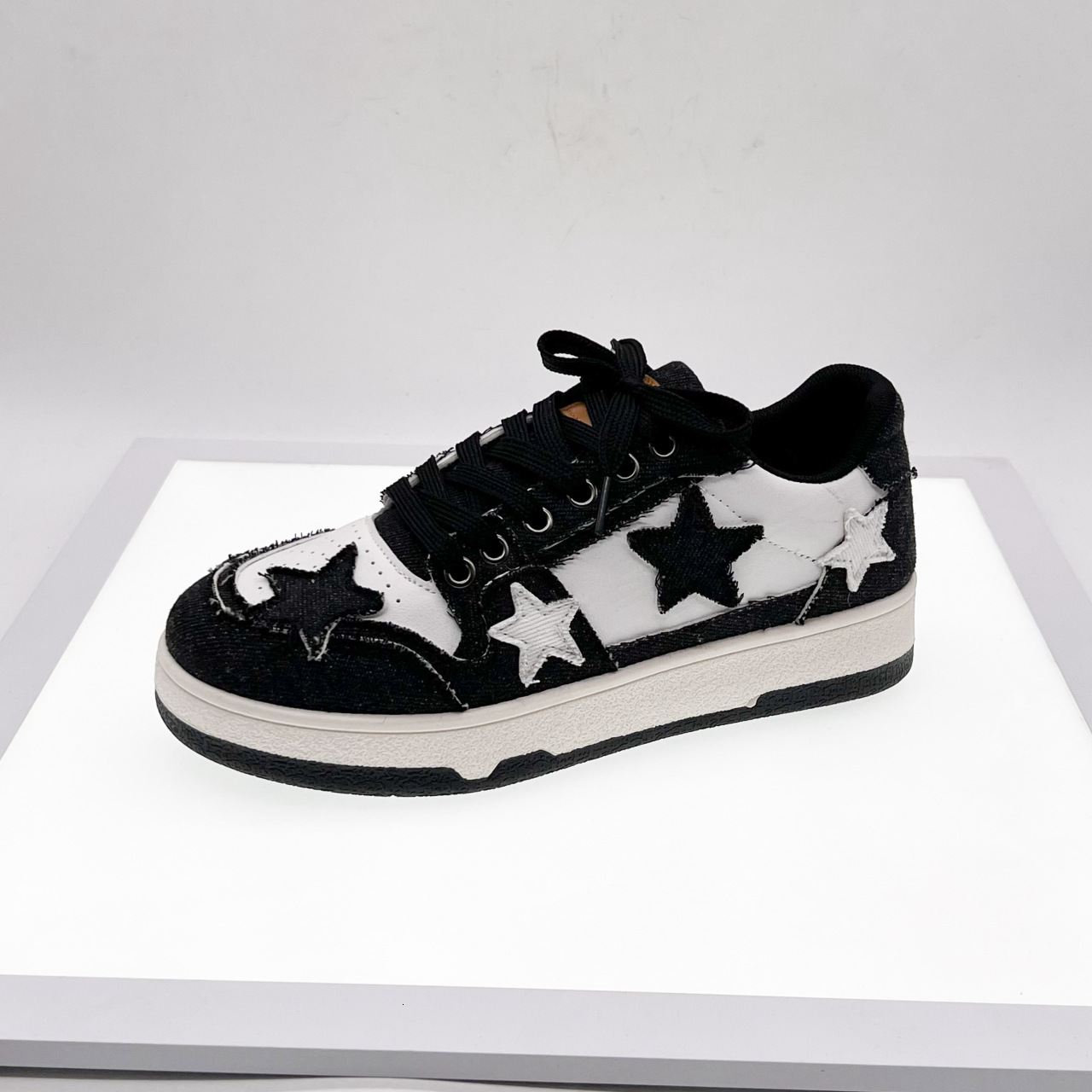Designer Simple Casual Thick-Soled White Sneakers for Women Student Sports Artistic Style Star Board Shoes