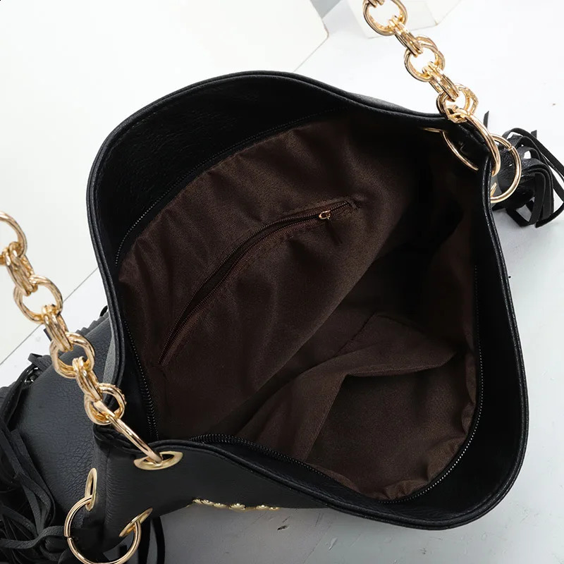 Fashion Rivet Crossbody Shoulder Bags For Women Large Capacity Ladies Handbags Long Tassel Female Messenger Bags 251104