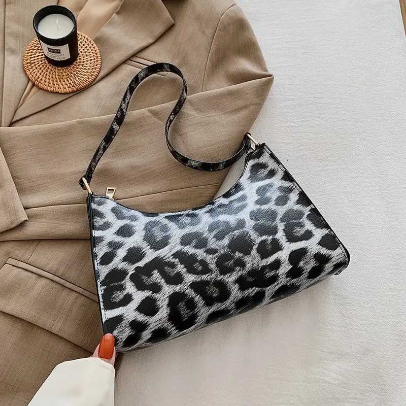 Casual Wens Totes Shoder Bag Fi Shopping Bag PU Leather Chain Handbags for Wen 2022 Underarm Hobos Bags1 D251028