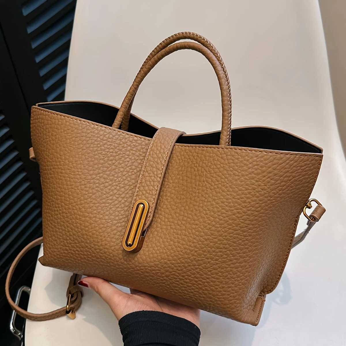 New autumn and winter popular tote bags niche simple solid color versatile handbags elegant crossbody bagsT251028