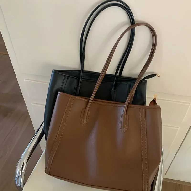 AW25 Campaign Tote Bag Leather Womens Bag Large Shoulder Bag Female Simple Underarm Pouch Commuting HandbagW251028