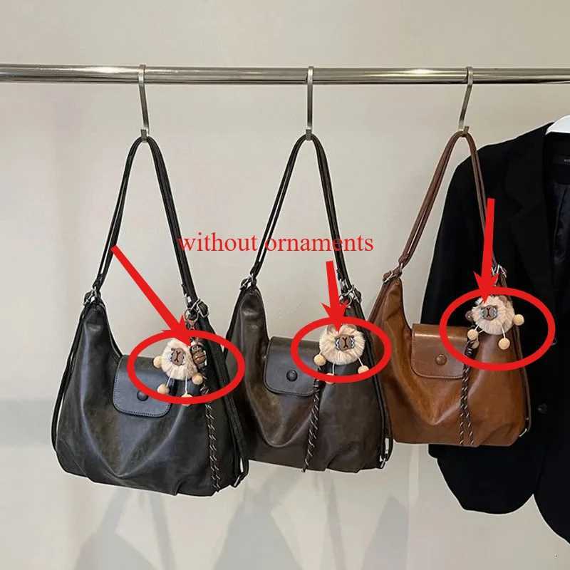 Vintage PU Leather Shoulder Bag for Women Lightweight Large Capacity Handbag with ornaments Commute Shopping Backpack PurseW251028