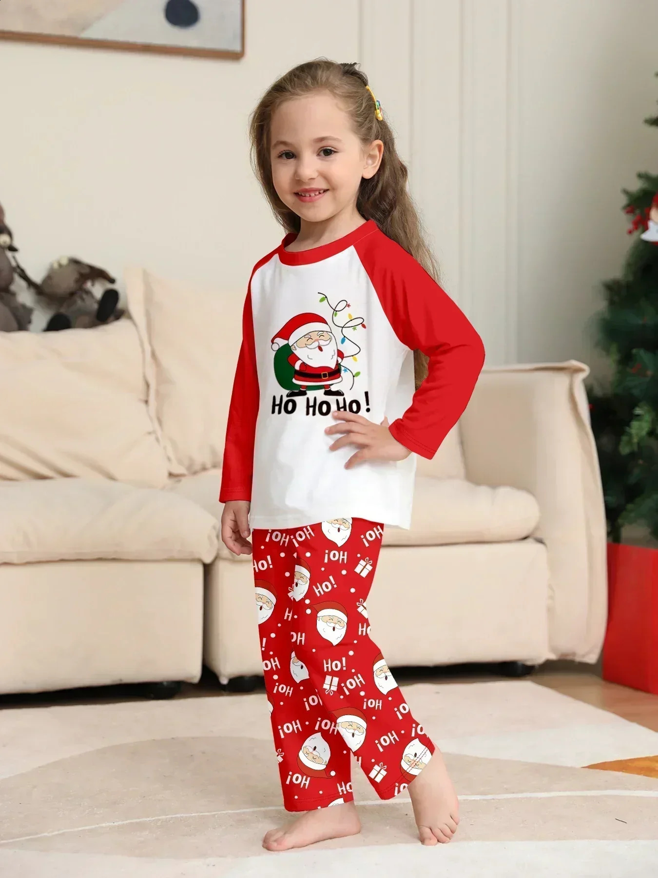 Christmas Family Look Pajamas Santa Print Mother Father Kids Matching Outfits Cute Loose 2 Pieces Suit Sleepwear Xmas Wear 251027