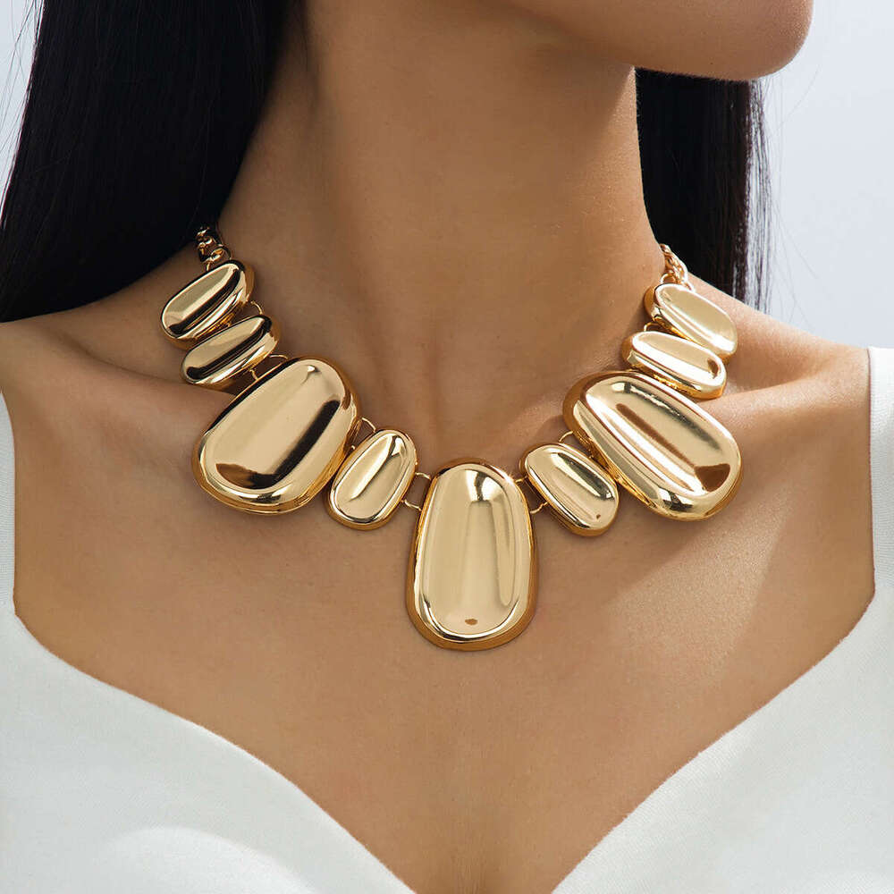 Exaggerated Irregular Oval Splicing Suitable for Women's Style Necklace - No Gift Box