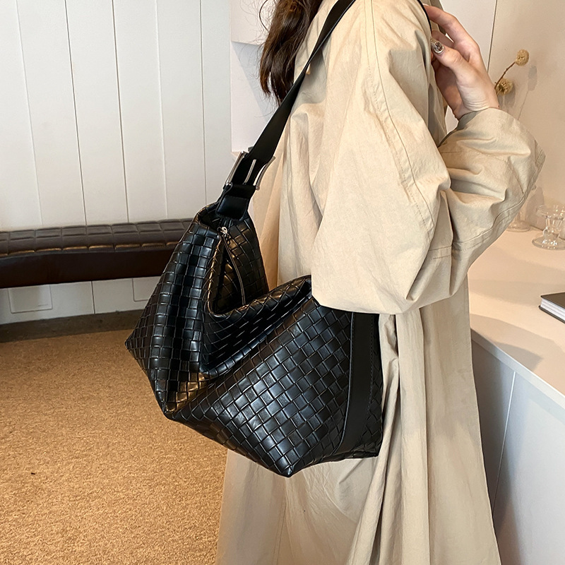 Luxury Brand Designer Bag High-End Woven Tote Bag For Women 2024 New Large Capacity Handheld Shoulder Commuter Bag Crossbody Pillow Bag