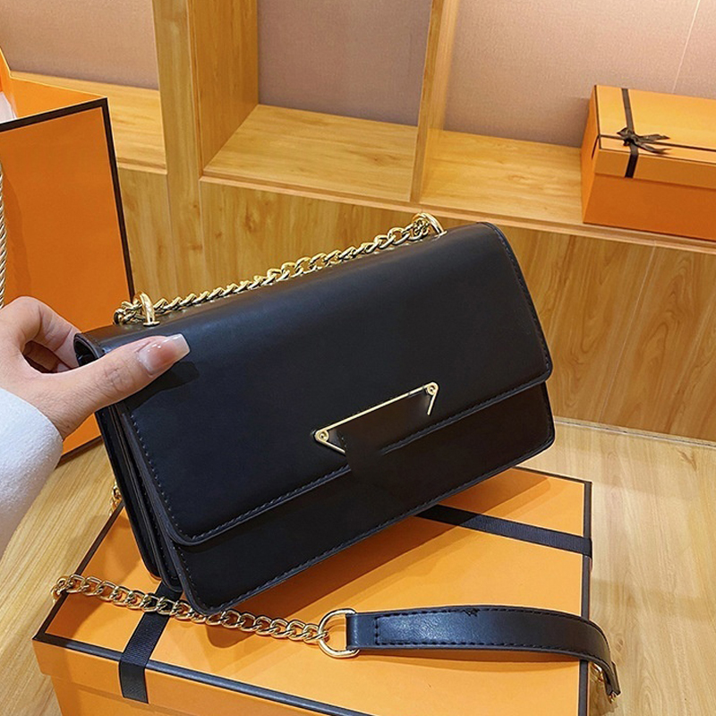 Female designer bag fashionable letter patterned shoulder bag trendy metal buckle black and white solid color crossbody bag