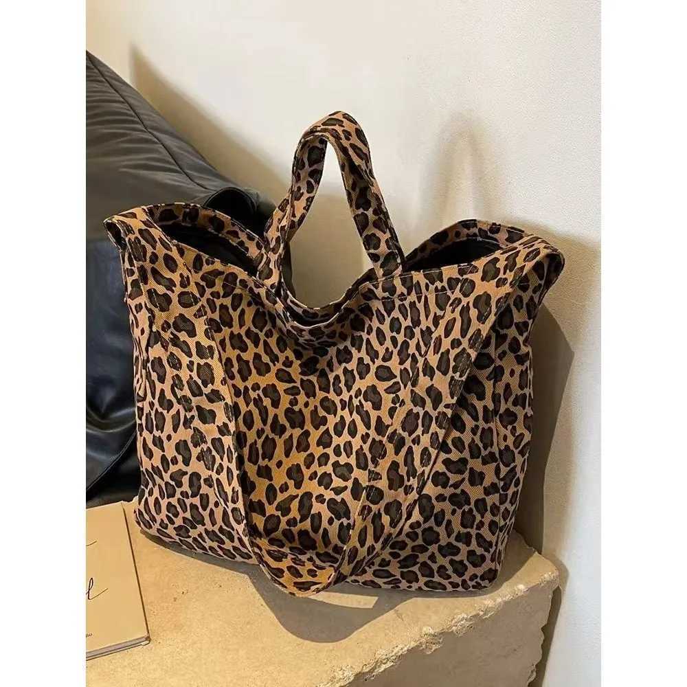 Womens Fashion Leopard Canvas Tote Spacious Shoulder Bag with Zipper Closure for Shopping and Daily UseW251028