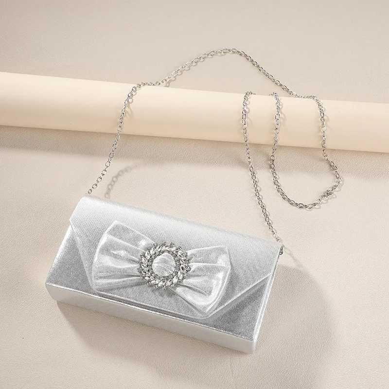 Highend banquet bag versatile for evening gowns European and American clutch bag fashionable for socialite diamondencruste H251027