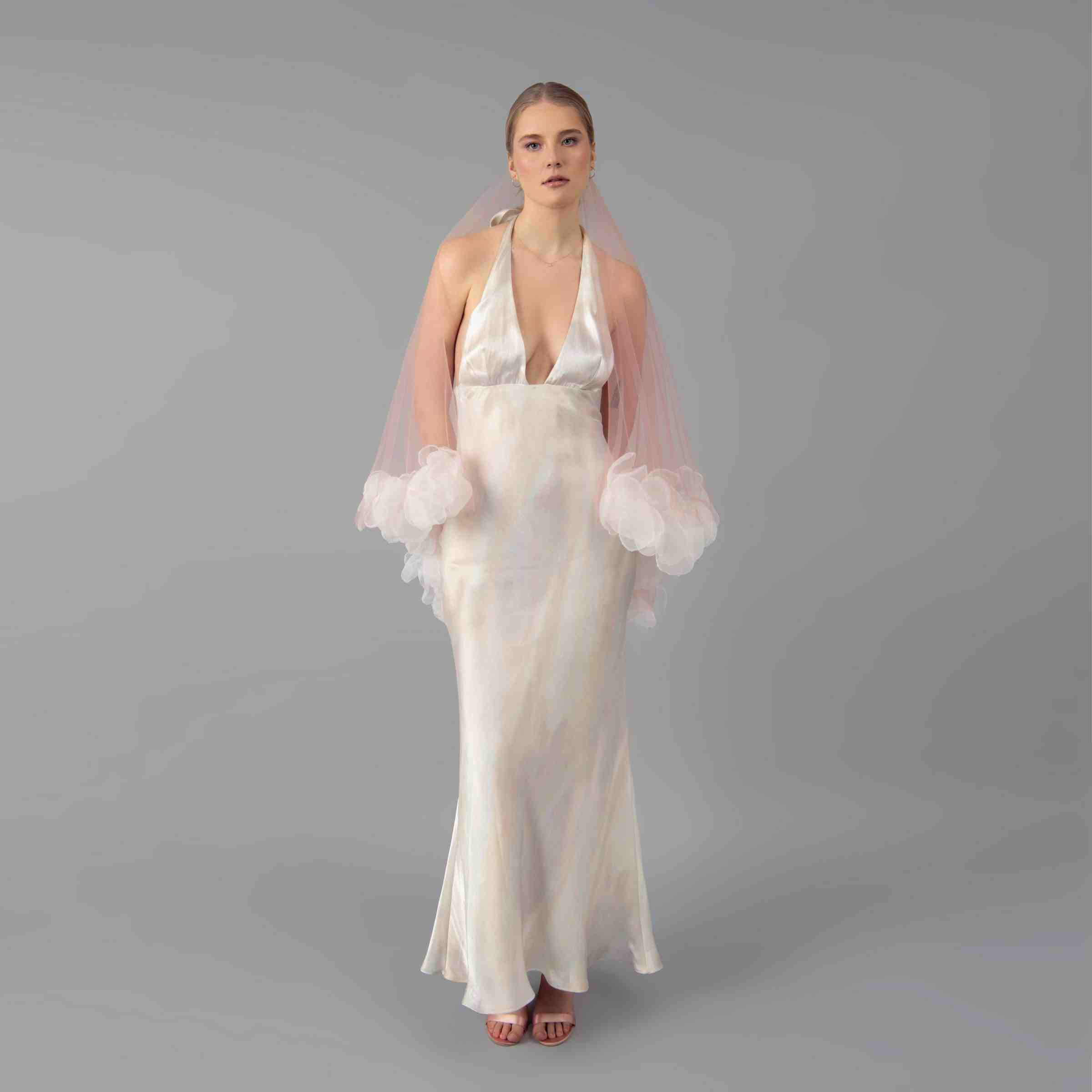 Elegant Wedding Veil Two Layer Lace Handmade 3D Flower Elbow Length Bridal Veil Soft Tulle Brides Wedding Accessories