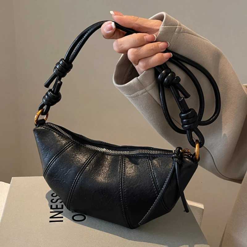 2025 Retro Trend Solid Color Splicing Leather Shoulder Bag Women Korean Fashion Lady Dumpling Crossbody Bag Handbags and PursesW251028