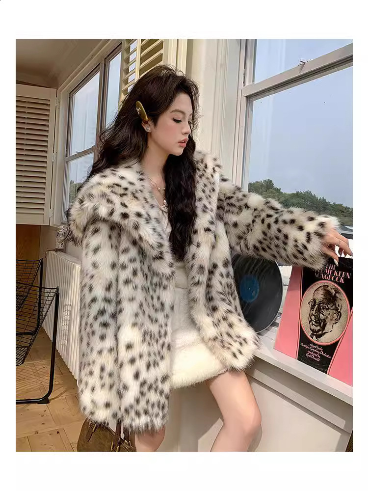 Leopard Print Thickened Niche Design EcoFriendly Faux Fox Fur Collar Fur Coat for Women