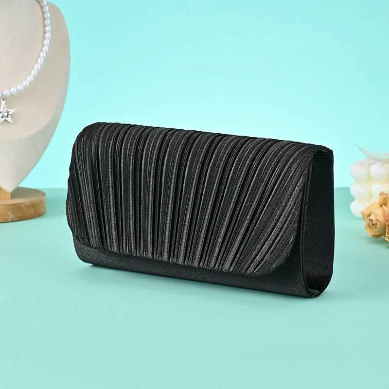 Vintage Womens Dinner Handbag with Chain Trendy Marriage Party Evening Dress Gift Package for Special Occasions H251027