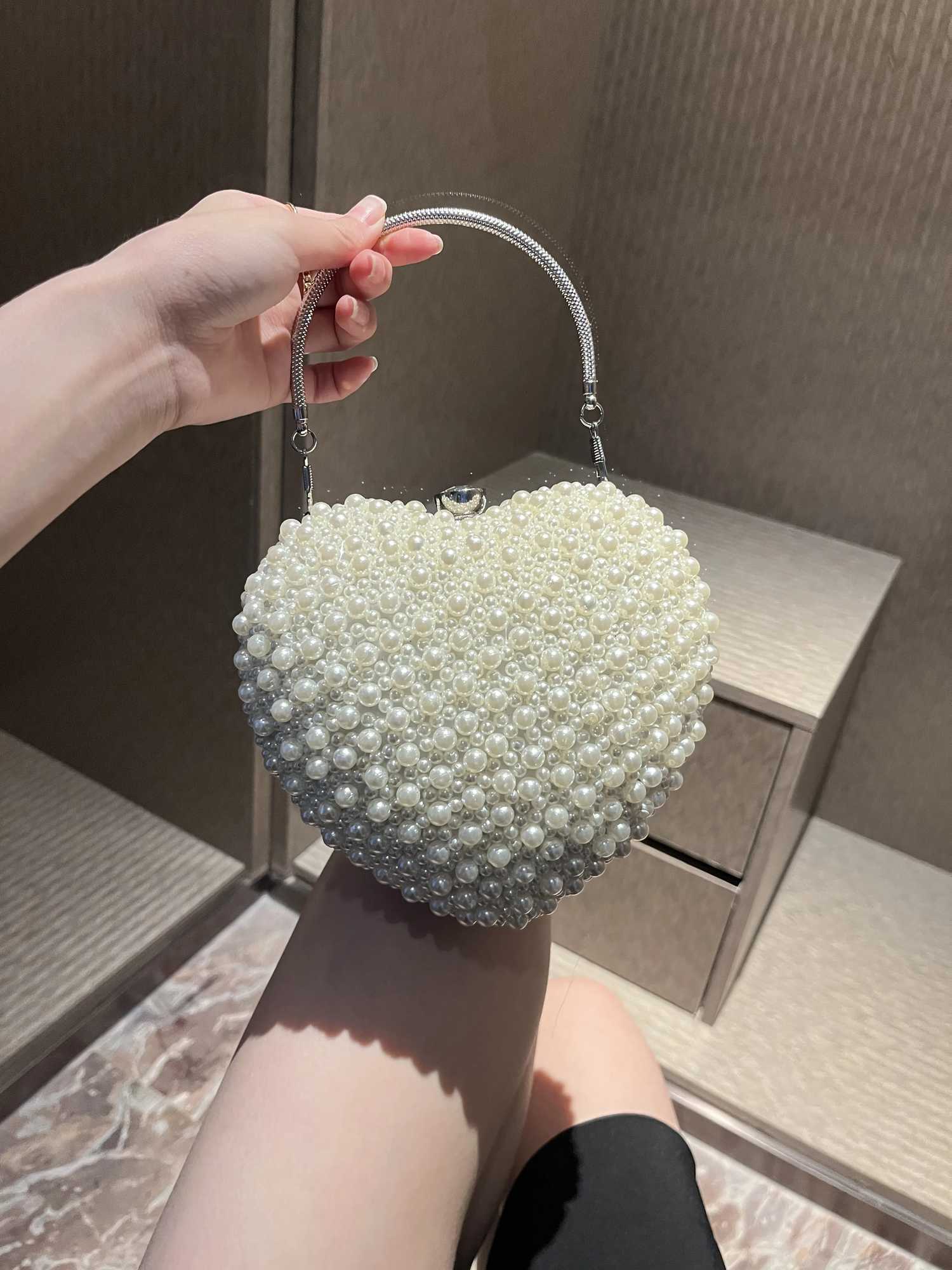 New Style Party Dinner Pearl Bag Fashion Design Ladies Pearl Bead Bags Heart Shape Evening Clutch Bags For Women H251027