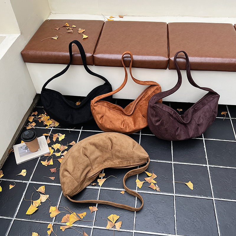 Spring women's simple and fashionable large capacity synthetic leather handbag, new fashionable college student daily commuting lightweight cross