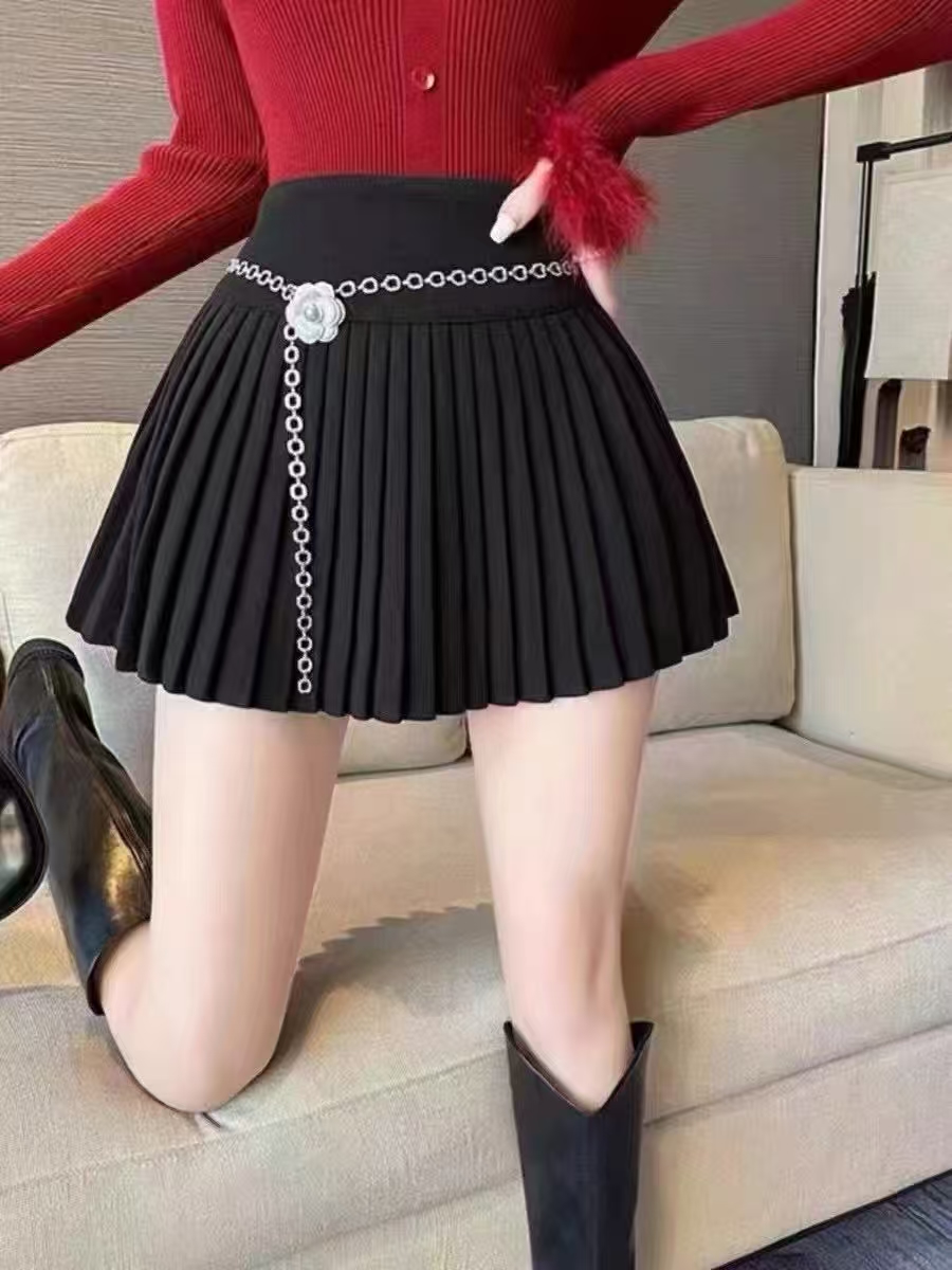 Women's Pleated Mini Skirt with Camellia Waist Chain, High-Waisted Slimming A-Line Midi Skirt, Flattering & Height-Enhancing Casual Party Wear Sk