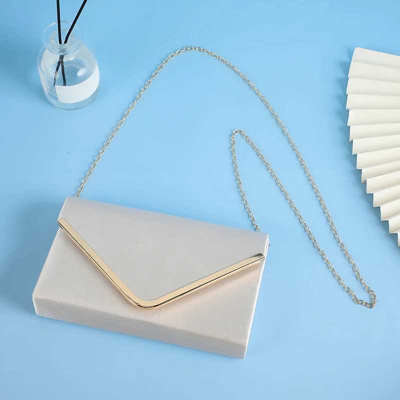Solid color dinner party bag Marriage evening dress bag socialite bag chain shoulder bag hand in hand to take the bag H251027