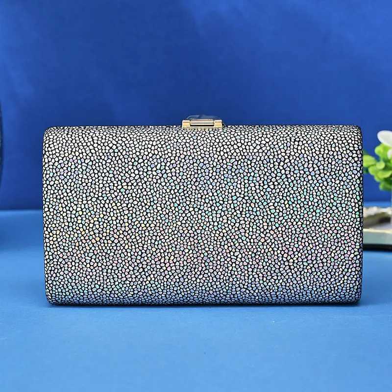 Womens Fashion Metal Leaf Shoulder Bag with Personality Chain European American Style Dinner Bag for Party Evening Dress H251027