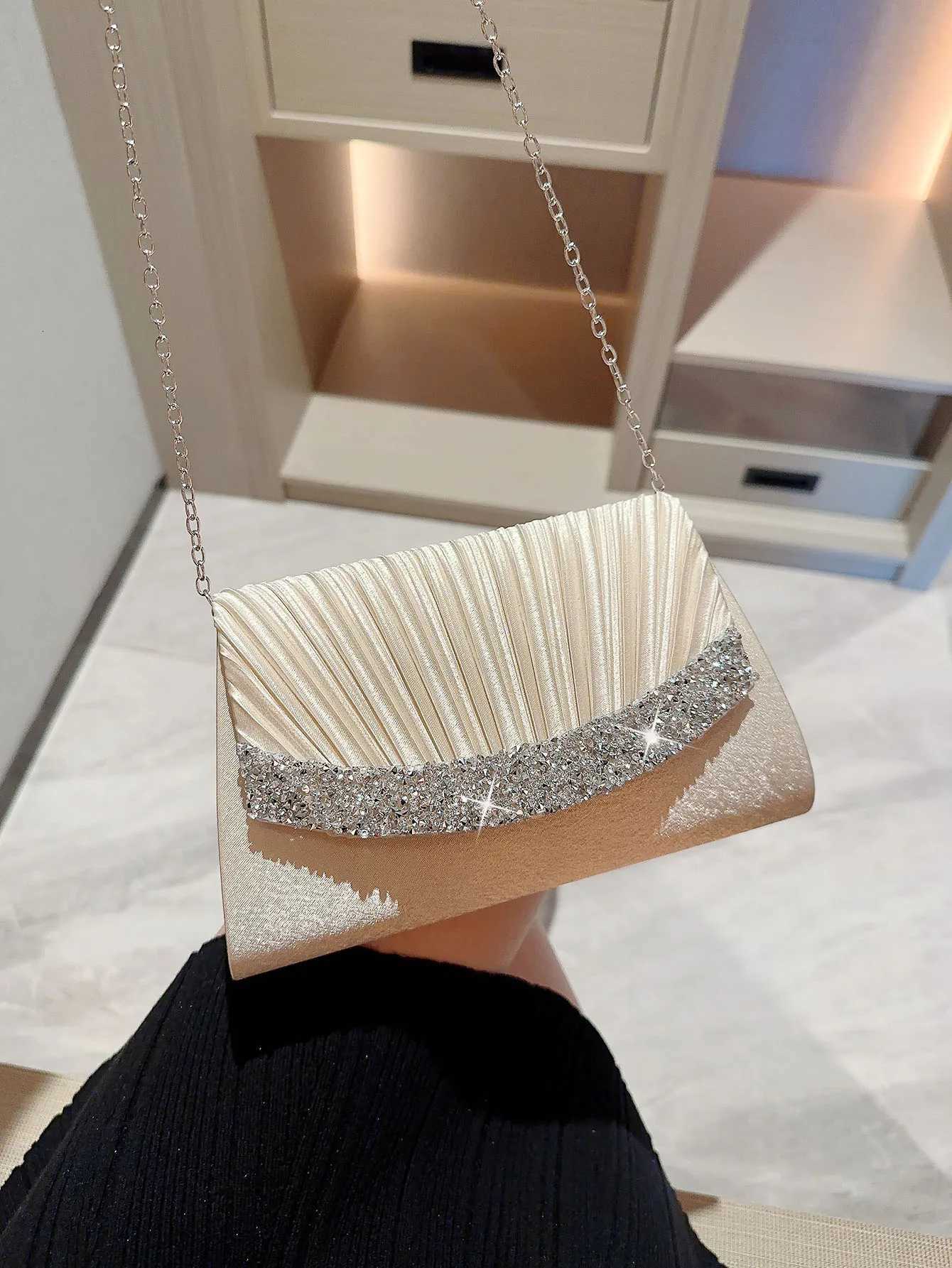 A Shiny Rhinestone Velvet Evening Dress Bag Hand Evening Bag Romantic white Wedding Bag Banquet Bag Bridal Bag Chain Bag Formal Party Bag Prom Bag Env