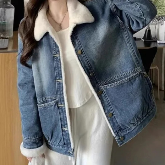 Retro n Fleece Lined Thickened Lamb Fur Denim Jacket Loose Salt Series Winter Style Womens Top Polyester Fabric 251015