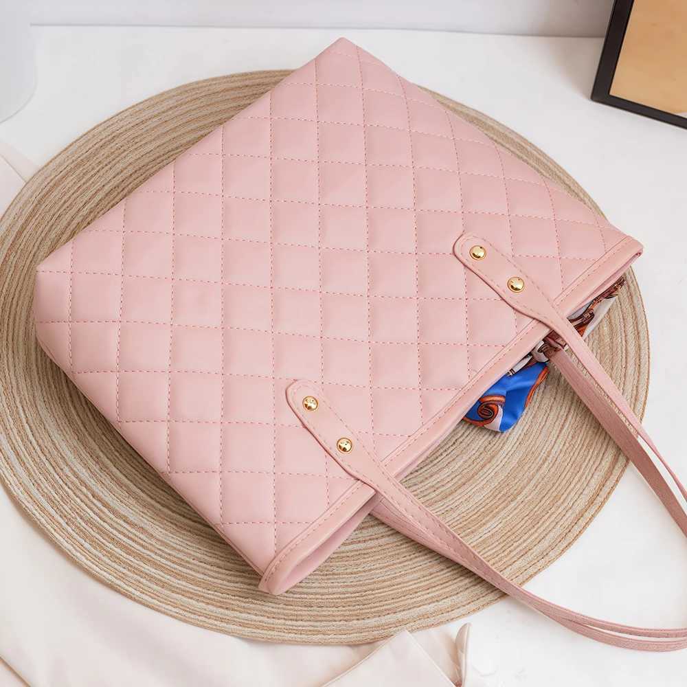 Large capacity silk scarf shopping bag womens large capacity handbag suitable for work travel and shoppingzwqW251028