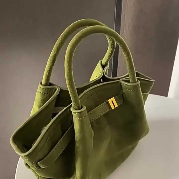 JWPEI Dumpling Shape Large Capacity Cmuter Suede Shoder Handbag Fiable Trendy Tot Bag Polter Lining Chinese Origin Y251028