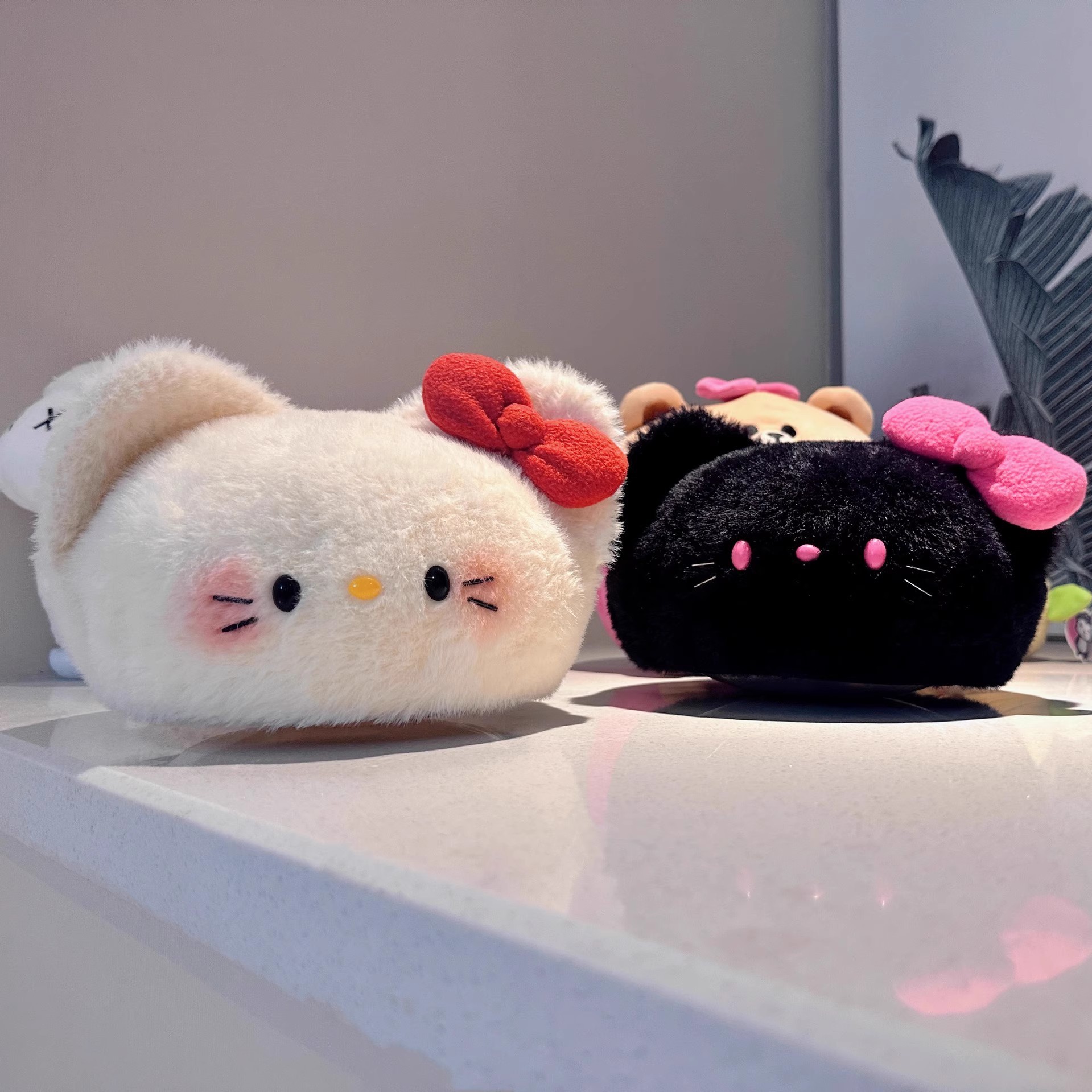 Hello Kitty Plush Hat Women Girls Cute Sweet Autumn Winter Warm Beret Caps HelloKitty Little Painter Hats Sanrio Hat