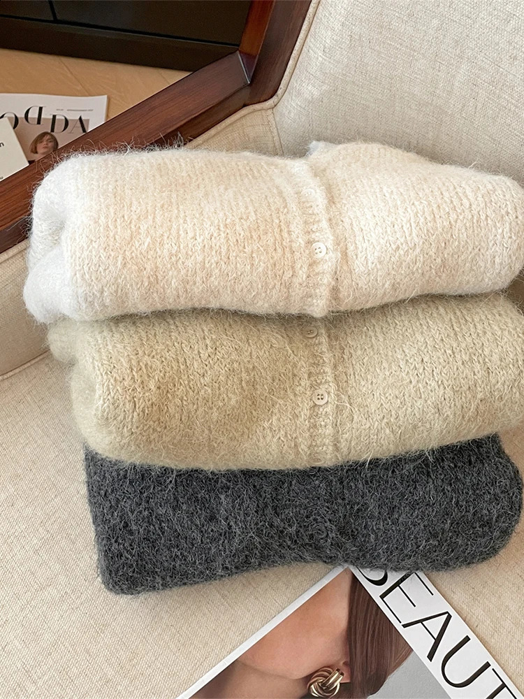 Women Beige Cardigan Cozy Sweater Harajuku Vintage Korean Y2k Long Sleeves VNeck Cashmere Sweaters Jumper 2000s Clothes Autumn 251027