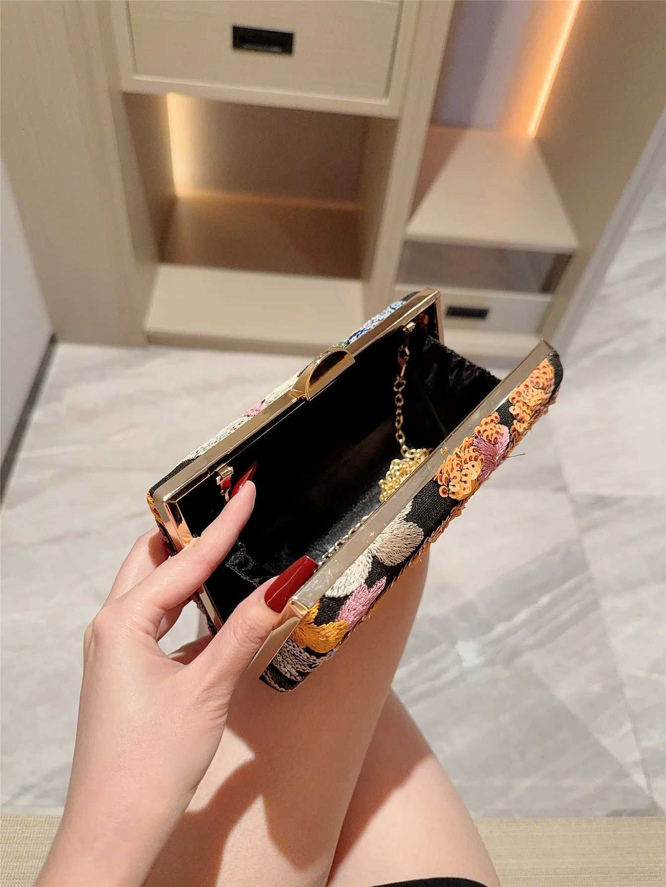 Sequin Embroidered Flower Chain Crossbody Bag European and American CrossBorder Chain Bag Sequin Shiny Sequin Evening Bag H251027