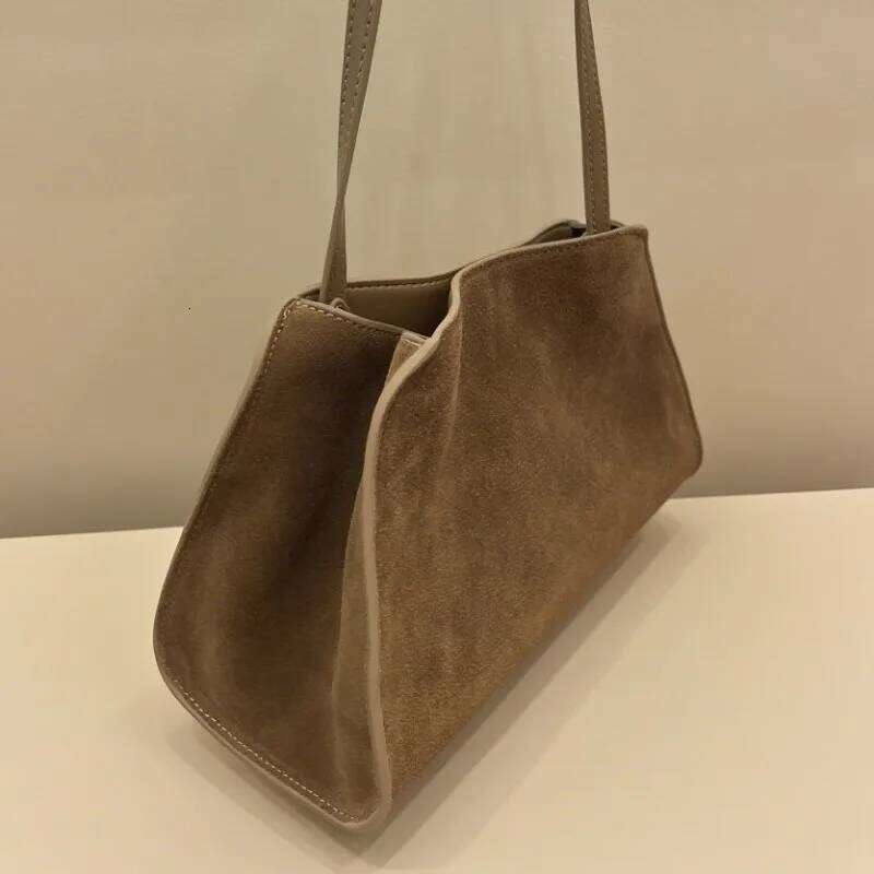 Designer Bags 2025 New Autumn Ladies Simple Commuter Niche Shoulder Underarm Leather Oblique Span Women's Bag Hot Selling