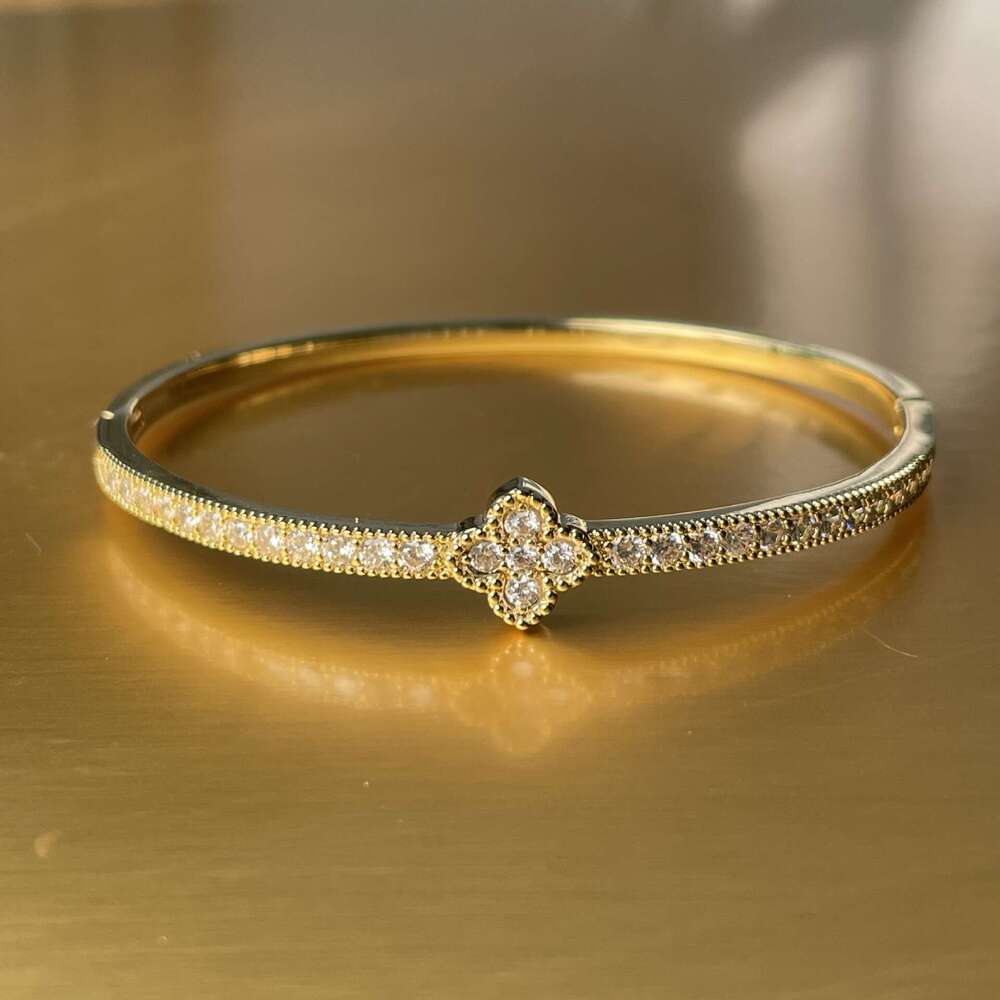 designer jewelry Hand Jewelry Zircon Four-Leaf Clover High-End Feel Flower Temperament Full Dia Bracelet