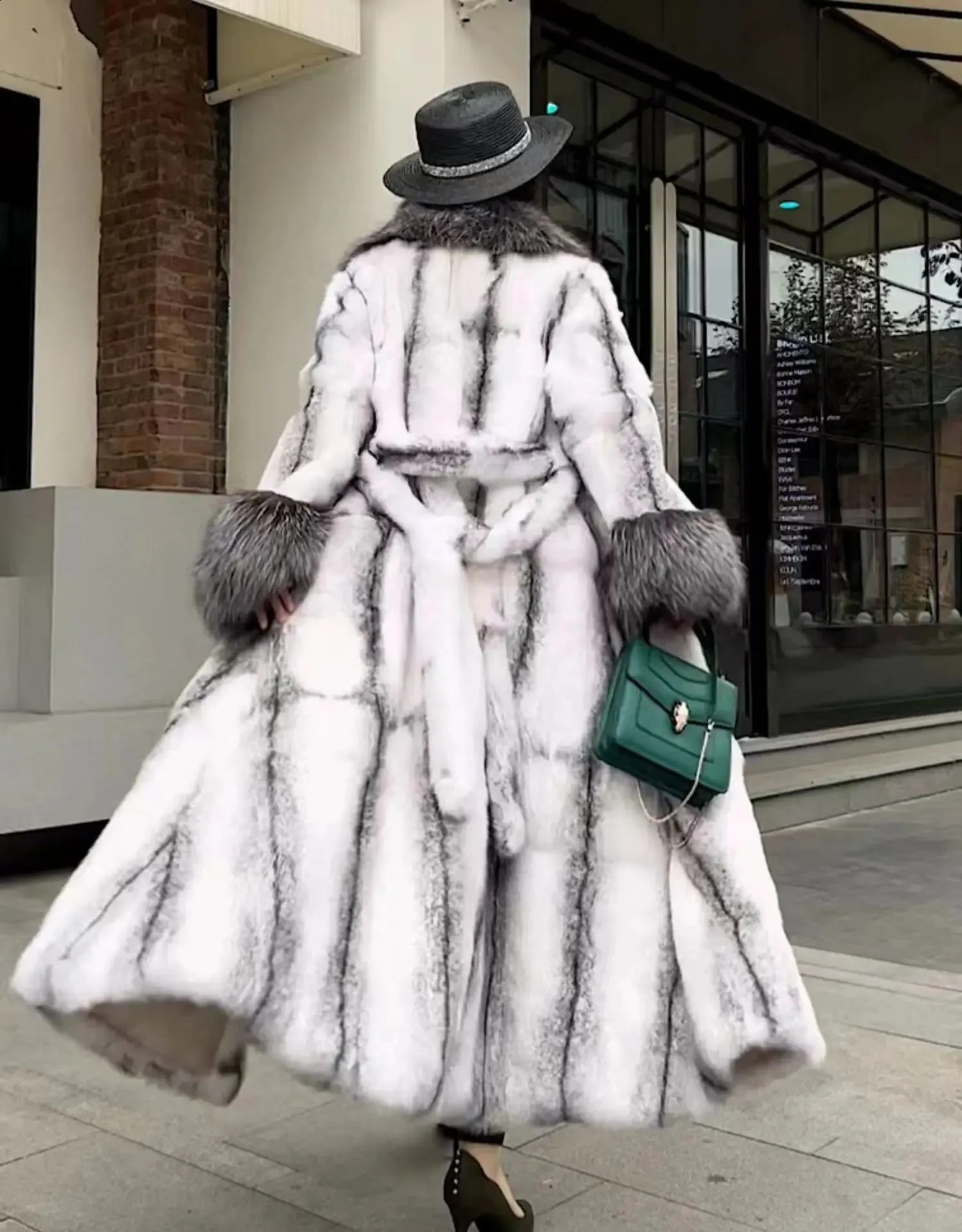 s Autumn Winter fashion Leopard Print Rabbit Fur Coat Fur Onepiece Thickened Warm Women Long Fox Fur Collar Coat 251027