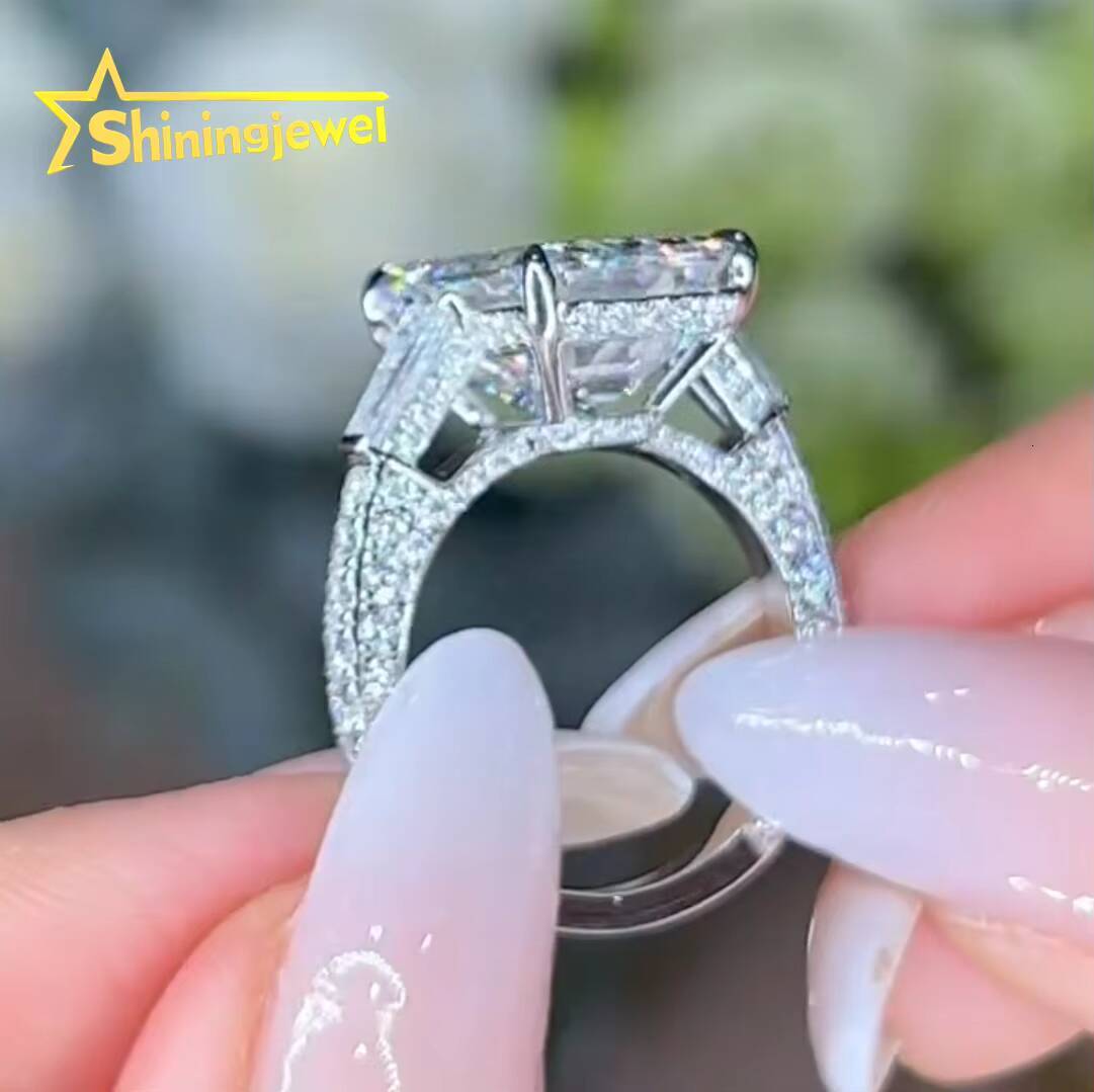 Elegant Women Jewelry Emerald Cut 10k Solid Gold Engagement Lab Grown Diamond Wedding Ring