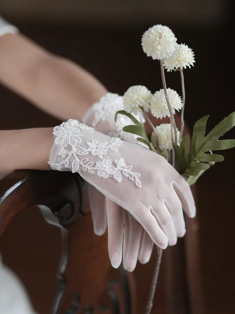 Lace Short Long Bridal Gloves Flower Wristband Wedding Glove For Women Girl Party Evening Dress Jewelry Brides Accessories 251027
