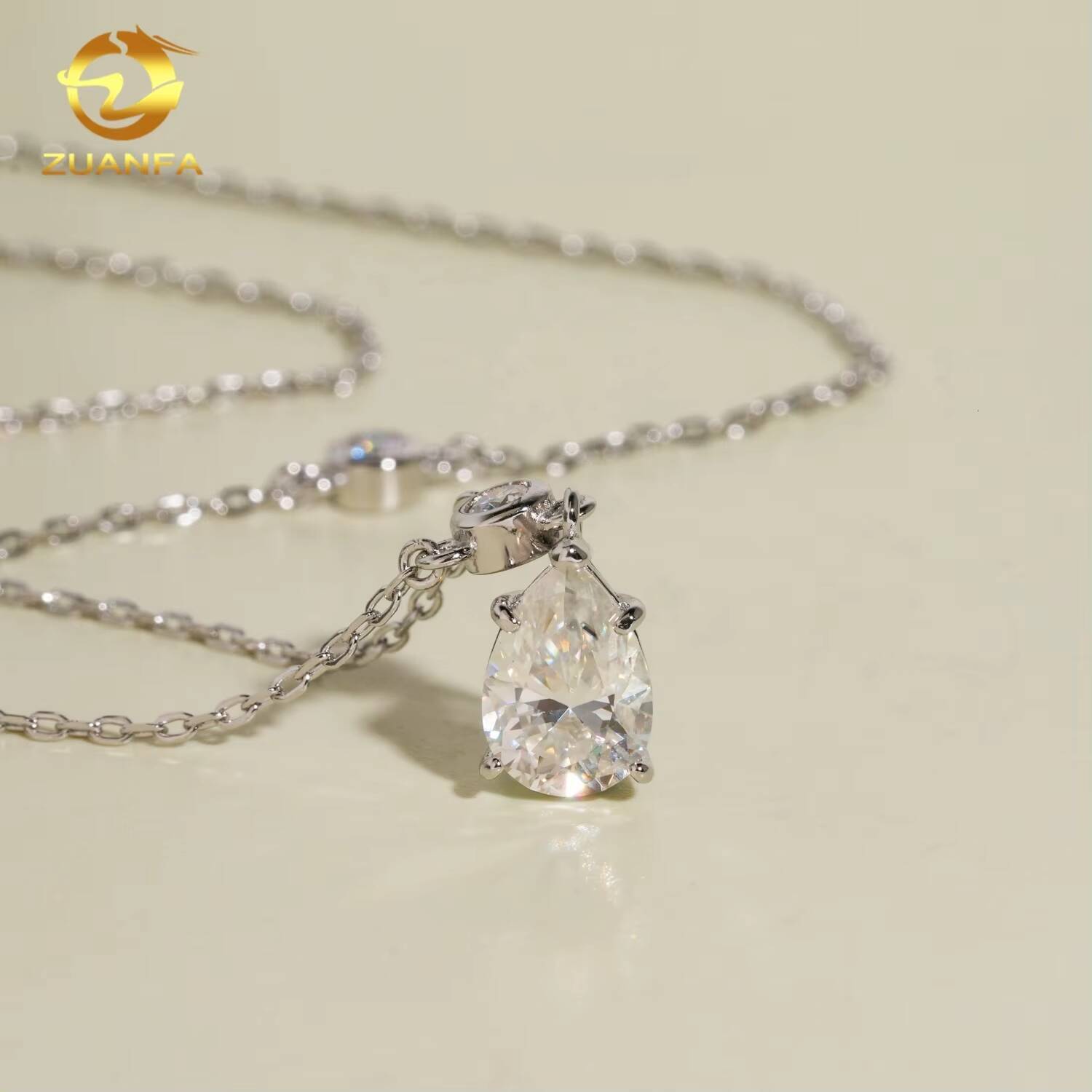 Fine Jewelry Luxury Sterling Silver 925 VVS Moissanite Diamond Custom Moissanite Chain Pendant